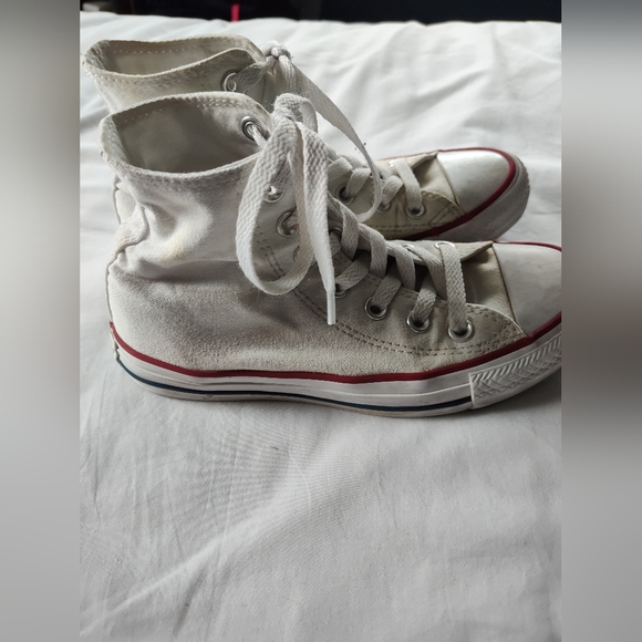 Converse All Star Hi-Top Ladies Tennis Shoes. Size 5.5. White Colored. - Picture 4 of 6